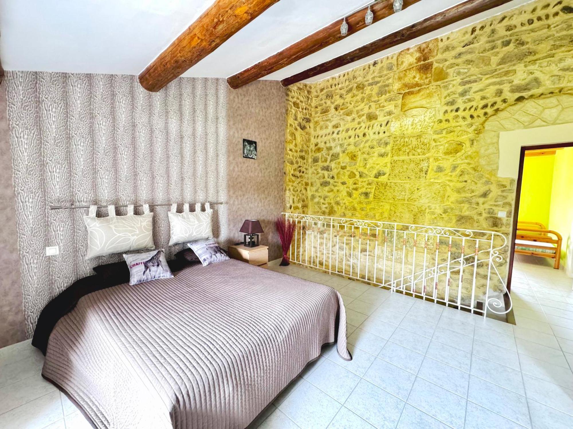 Loca-Moulins Villa Saze  Buitenkant foto